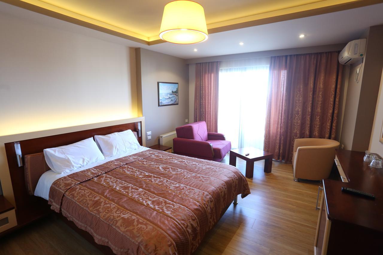 Perla Hotel Pogradec Eksteriør billede