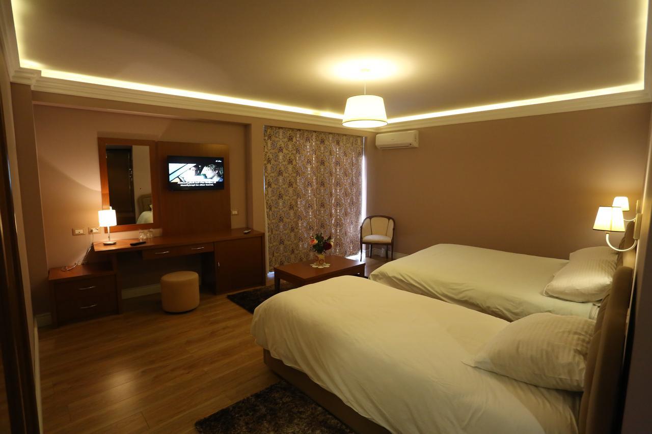 Perla Hotel Pogradec Eksteriør billede