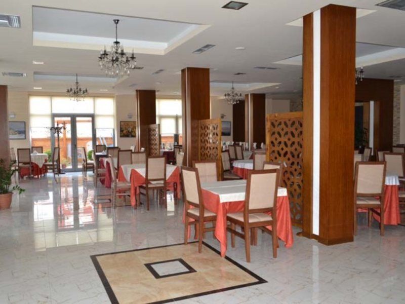 Perla Hotel Pogradec Eksteriør billede